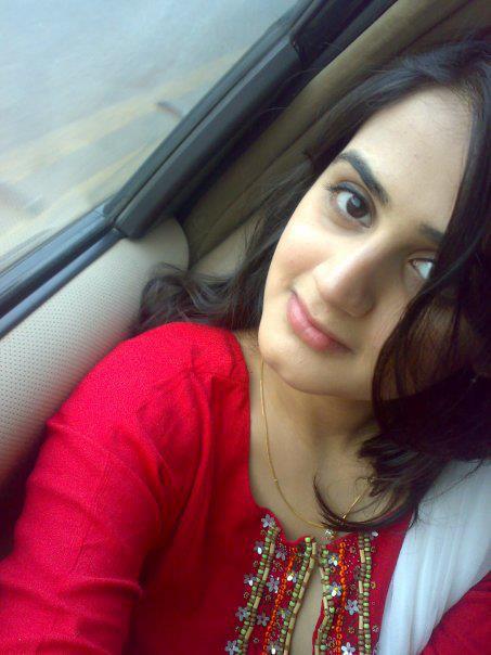 Hot And Sexy Pakistani Girls Pictures And Wallpapers -7011